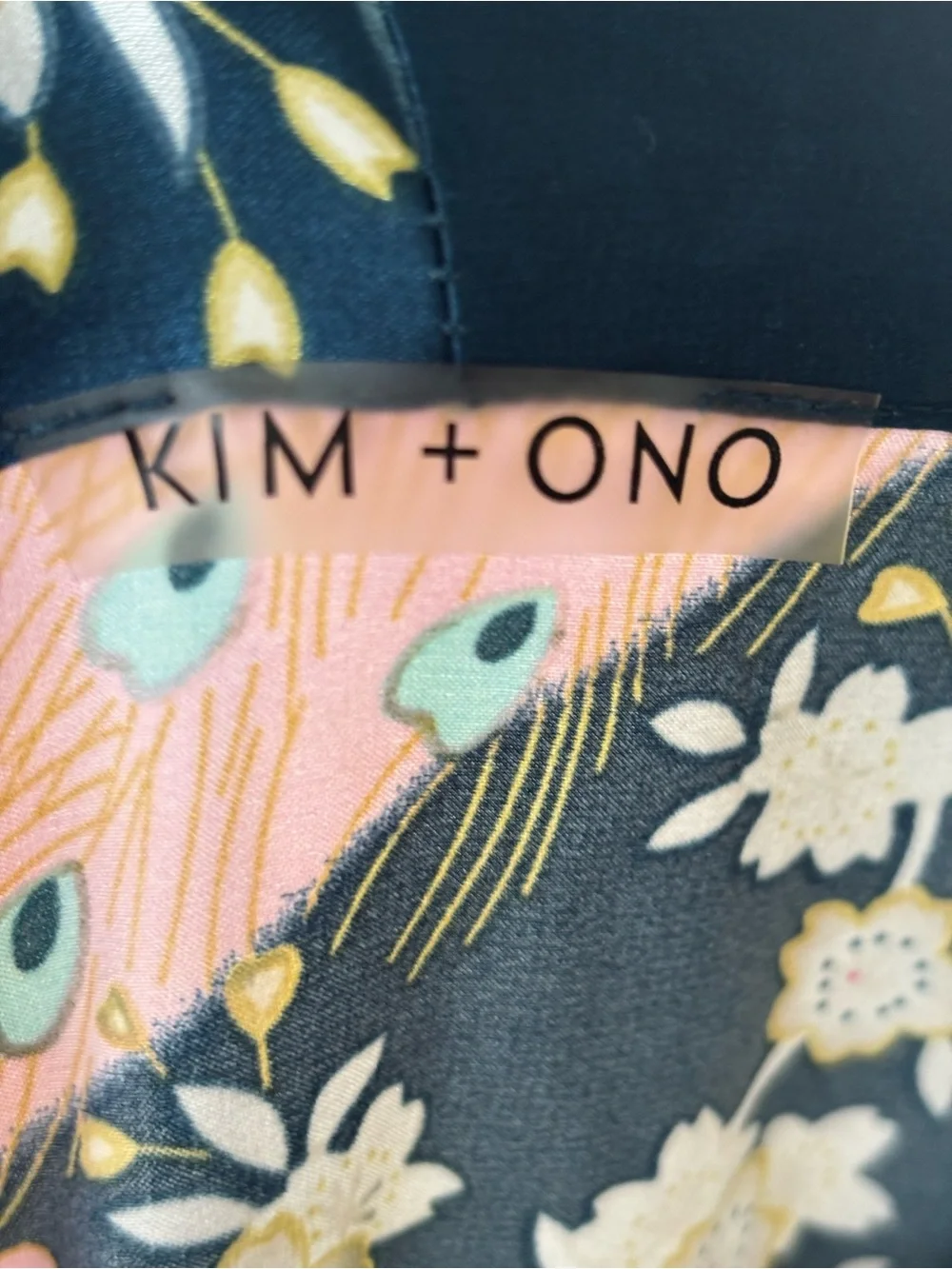 Kim + Ono Chrysanthemum & Crane Long Satin Kimono Robe - Picture 11 of 11